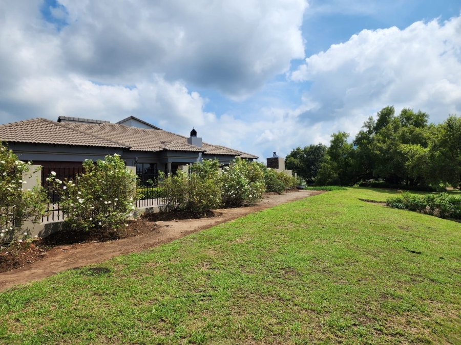 To Let 2 Bedroom Property for Rent in Melodie North West